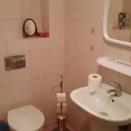 Apartament Pod Orlami Apartment *